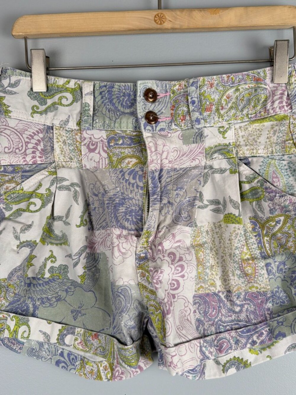 Pilcro Anthropologie Shorts Womens 26 Paisley Patchwork Pleated Utility Camp
